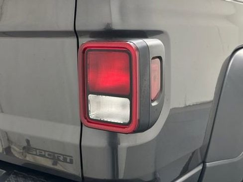 Used 2020 Jeep Gladiator Sport w/ Quick Order Package 23S AWD/4WD image 18