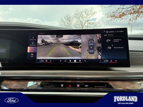 Used 2025 BMW 760i xDrive w/ Premium Package AWD/4WD image 29
