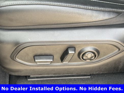 Used 2025 Jeep Grand Cherokee Altitude AWD/4WD image 24