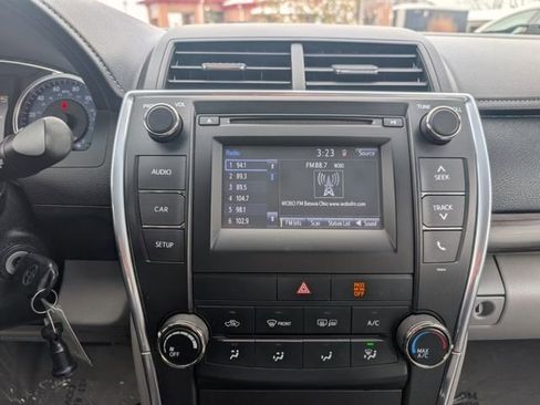 Used 2016 Toyota Camry LE image 13