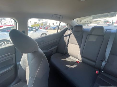 Used 2025 Nissan Altima 2.5 SV image 35