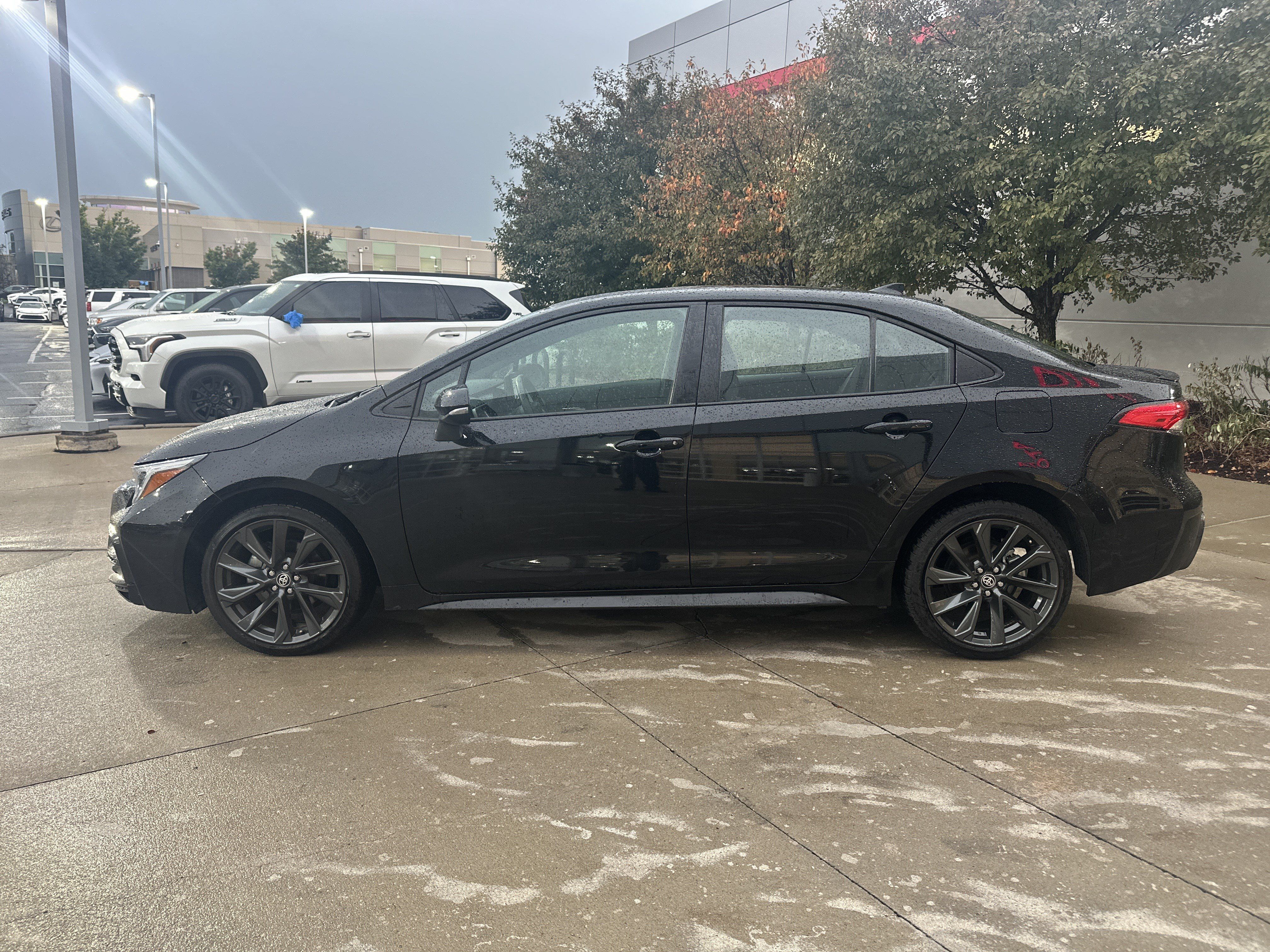Used 2025 Toyota Corolla SE FWD image 9