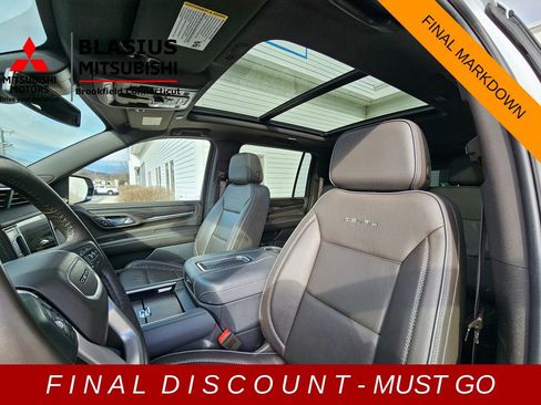 Used 2023 GMC Yukon XL Denali image 19