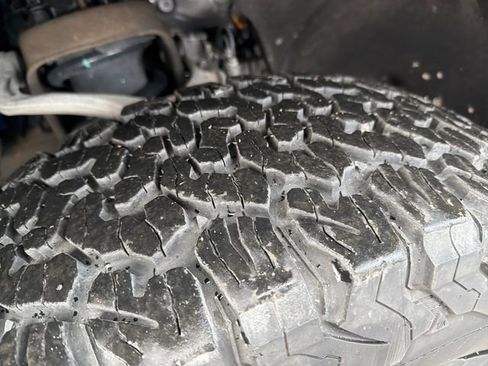 Used 2023 Chevrolet Silverado 1500 LT Trail Boss w/ Convenience Package II image 30