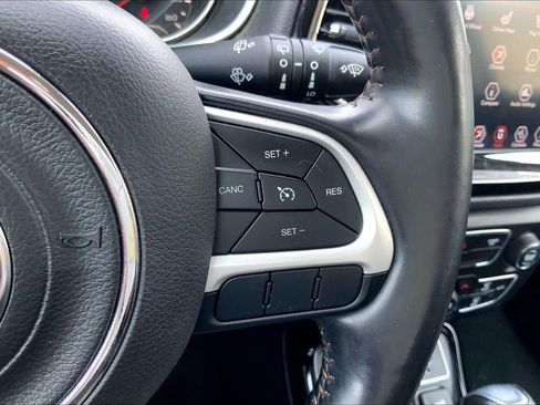 Used 2020 Jeep Compass Limited AWD/4WD image 19