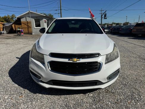 Used 2016 Chevrolet Cruze LS image 2