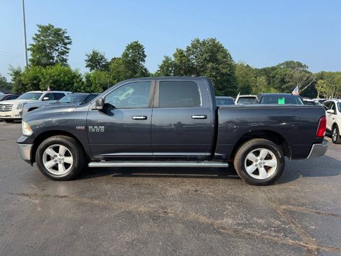 Used 2017 RAM 1500 Classic SLT w/ SLT Plus D←cor Group AWD/4WD image 2
