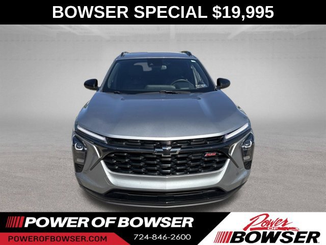 Used 2024 Chevrolet Trax RS w/ Sunroof Package FWD image 8