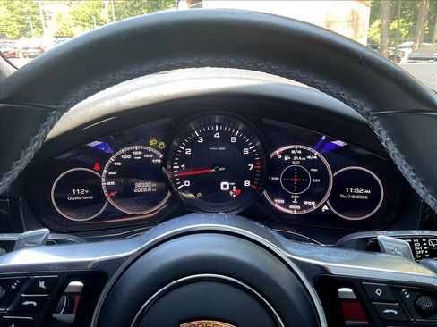 Used 2019 Porsche Cayenne AWD/4WD image 13