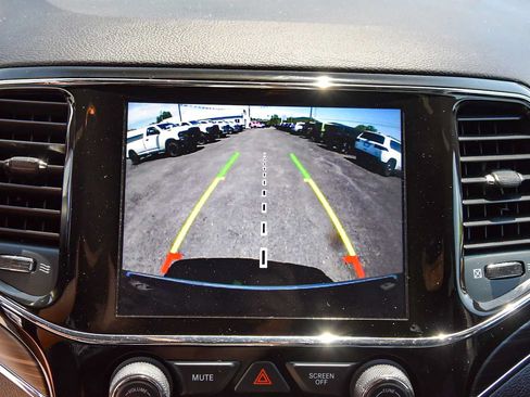 Certified 2021 Jeep Grand Cherokee Limited w/ Premium Lighting Group AWD/4WD image 17