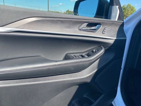 New 2025 Jeep Grand Cherokee Limited w/ Black Appearance Package image 9