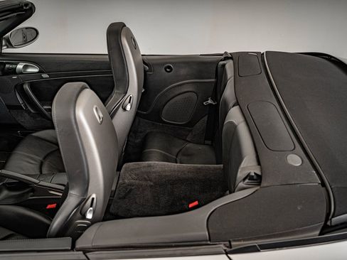 Used 2005 Porsche 911 Carrera S image 20