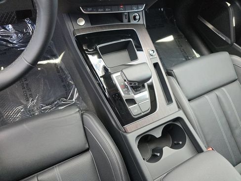 Used 2023 Audi Q5 2.0T Premium Plus w/ Premium Plus Package AWD/4WD image 31