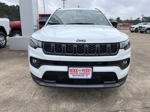 New 2026 Jeep Compass Latitude image 2