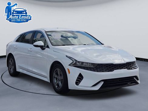 Used 2022 Kia K5 LXS FWD image 2