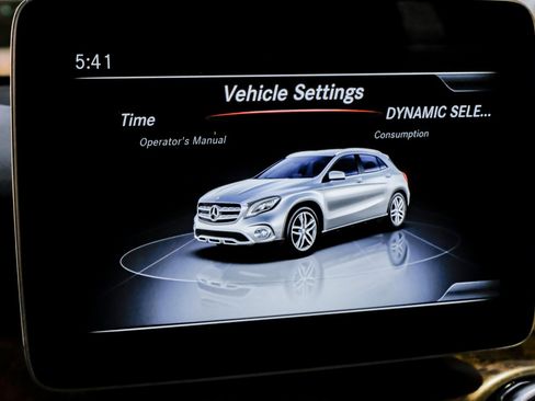 Used 2019 Mercedes-Benz GLA 250 w/ Convenience Package image 28