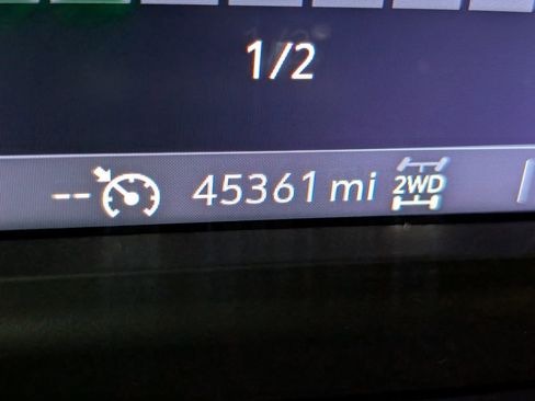 Used 2022 Chevrolet Silverado 3500 LTZ w/ LTZ Convenience Package image 27