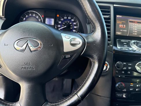 Used 2017 INFINITI QX70 Base image 33