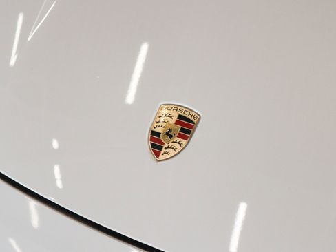 Used 2021 Porsche Taycan 4S image 24