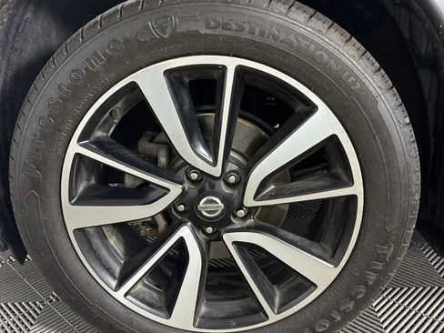 Used 2018 Nissan Rogue SL w/ Premium Package AWD/4WD image 15