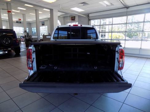 Used 2019 Nissan Frontier SV w/ Value Truck Package RWD image 7
