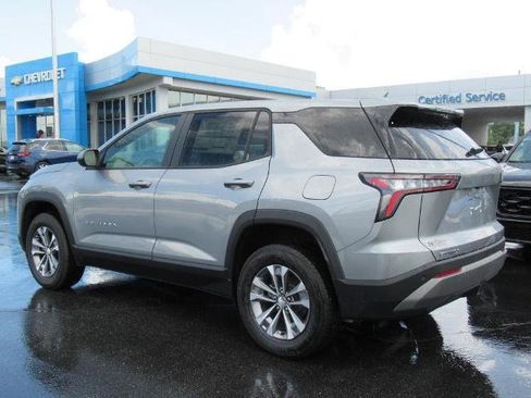 New 2026 Chevrolet Equinox LT image 6