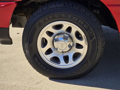 Used 2011 Ford Ranger XLT image 16