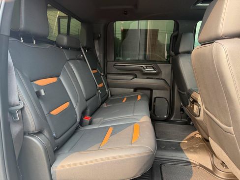 Used 2024 GMC Sierra 2500 AT4 w/ AT4 Premium Plus Package AWD/4WD image 21