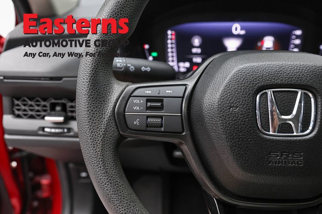 Used 2025 Honda Accord SE image 15
