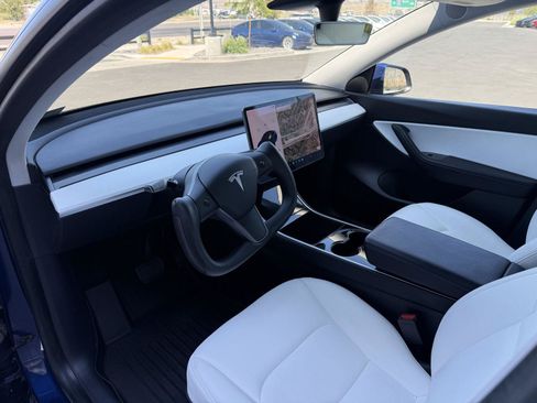 Used 2020 Tesla Model Y Long Range AWD/4WD image 12