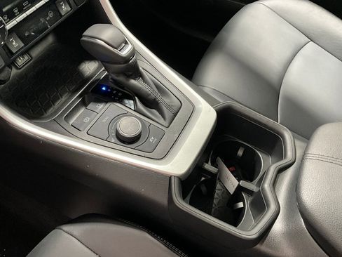 Used 2024 Toyota RAV4 XLE Premium image 17