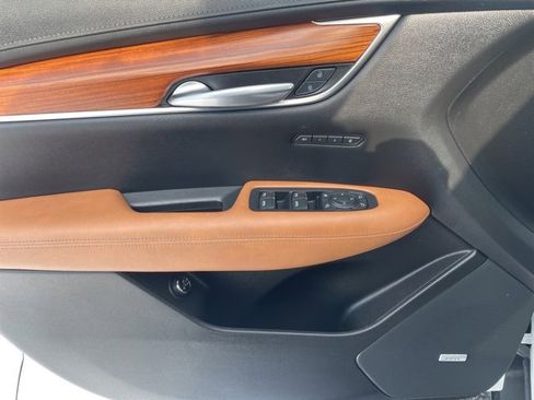 Used 2022 Cadillac XT5 Premium Luxury image 19