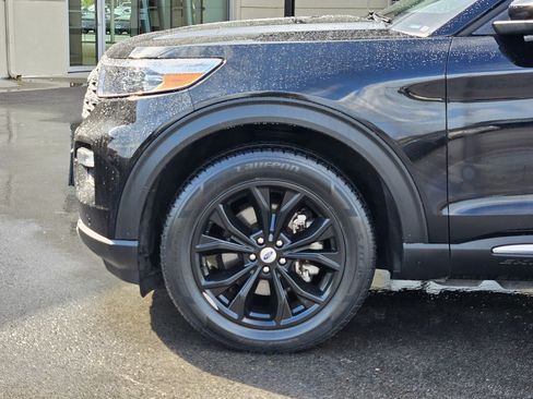 Used 2024 Ford Explorer Limited AWD/4WD image 6