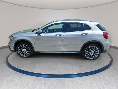 Used 2018 Mercedes-Benz GLA 250 image 8