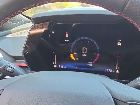 Used 2024 Chevrolet Trax RS w/ Driver Confidence Package image 3