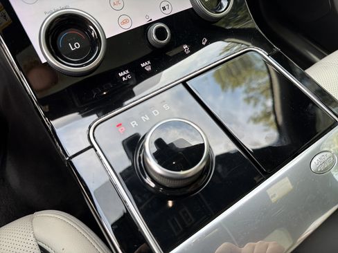 Used 2020 Land Rover Range Rover Velar R-Dynamic S AWD/4WD image 37