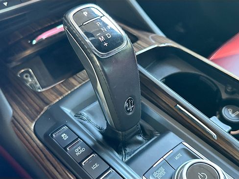 Used 2022 Maserati Levante Modena image 17