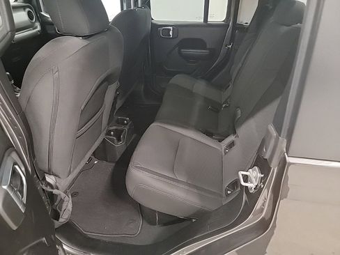 Used 2023 Jeep Gladiator Sport image 10