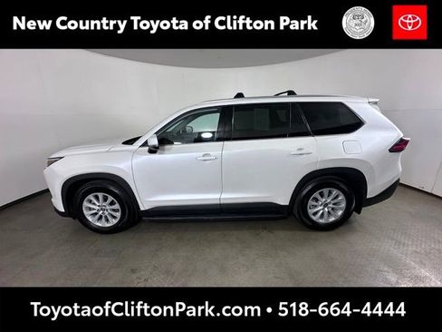 Certified 2024 Toyota Grand Highlander AWD Hybrid image 6