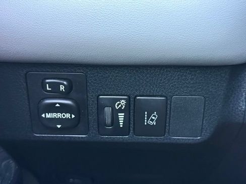 Used 2018 Toyota RAV4 Limited w/ Advanced Technology Package AWD/4WD image 23