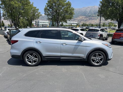 Used 2019 Hyundai Santa Fe XL w/ Cargo Package AWD/4WD image 6