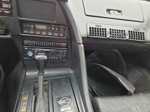 Used 1993 Chevrolet Corvette Convertible RWD image 13
