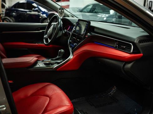 Used 2021 Toyota Camry XSE image 13