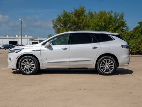 Used 2022 Buick Enclave Avenir w/ Avenir Technology Package AWD/4WD image 3