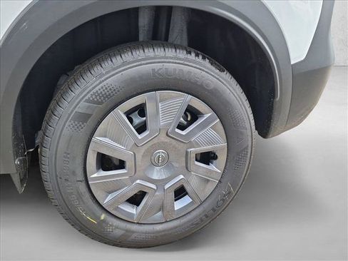 New 2026 Nissan Kicks S FWD image 9