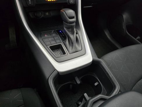 Used 2025 Toyota RAV4 XLE image 33