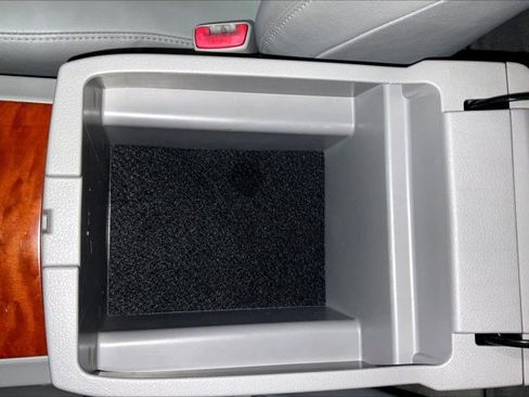 Used 2010 Toyota Highlander Limited image 42