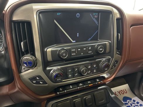 Used 2015 Chevrolet Silverado 1500 High Country w/ High Country Premium Package image 25