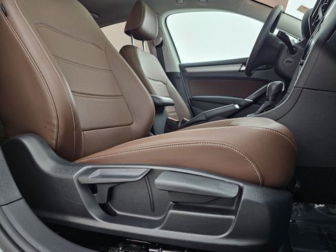 Used 2021 Volkswagen Passat 2.0T SE image 18