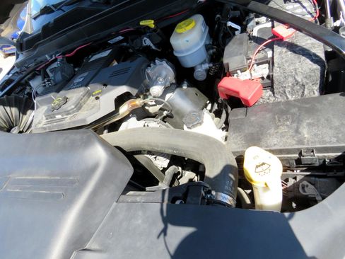 Used 2019 RAM 3500 Tradesman w/ Chrome Appearance Group image 36